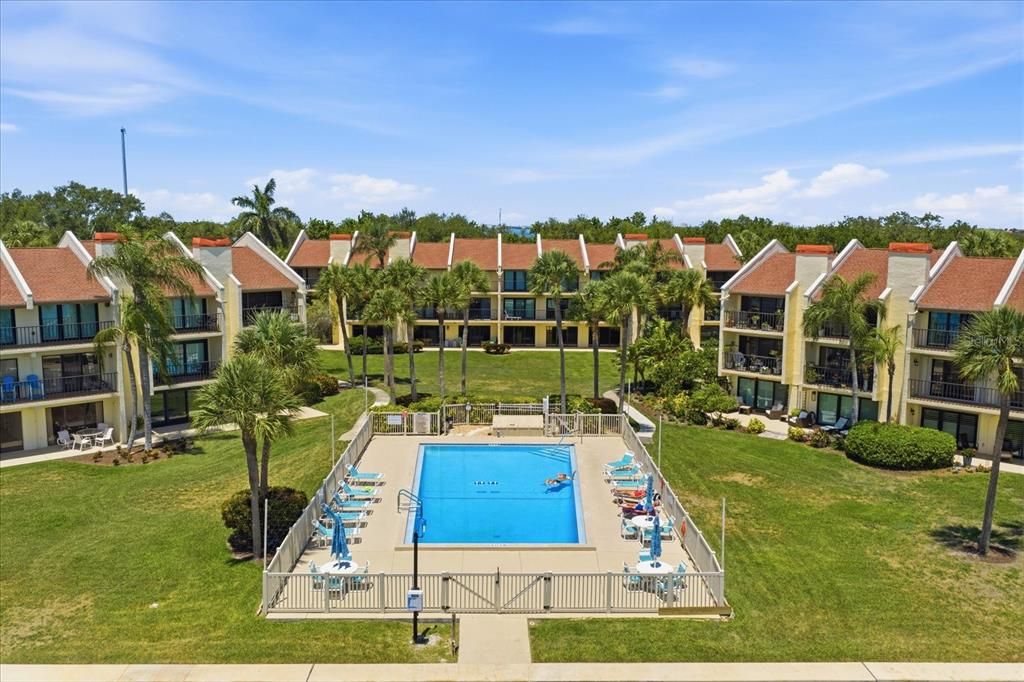 En Venta: $338,000 (1 camas, 2 baños, 890 Pies cuadrados)