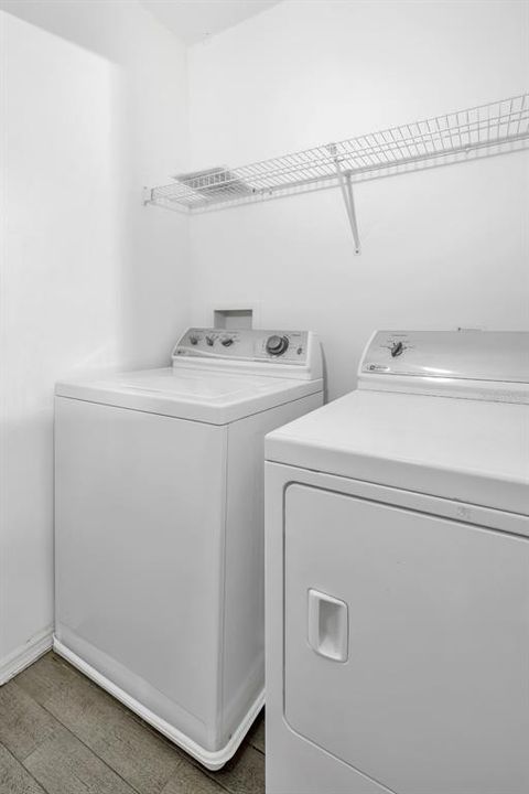 For Sale: $255,000 (2 beds, 2 baths, 1383 Square Feet)