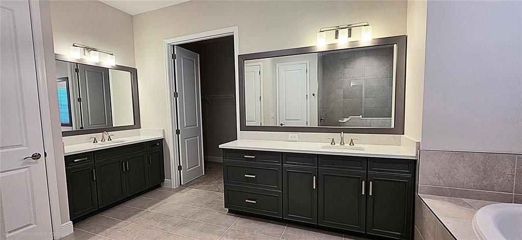 For Rent: $5,900 (6 beds, 4 baths, 4539 Square Feet)