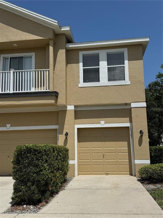 For Rent: $2,095 (2 beds, 2 baths, 1305 Square Feet)
