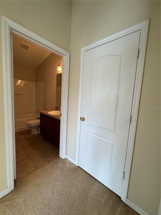 For Rent: $2,095 (2 beds, 2 baths, 1305 Square Feet)
