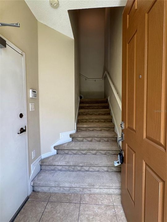 For Rent: $2,095 (2 beds, 2 baths, 1305 Square Feet)