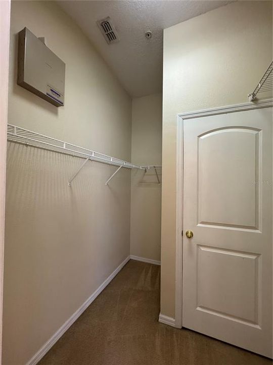 For Rent: $2,095 (2 beds, 2 baths, 1305 Square Feet)