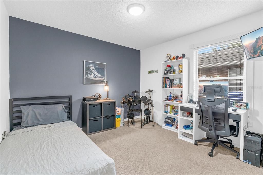 For Sale: $430,000 (4 beds, 2 baths, 1558 Square Feet)