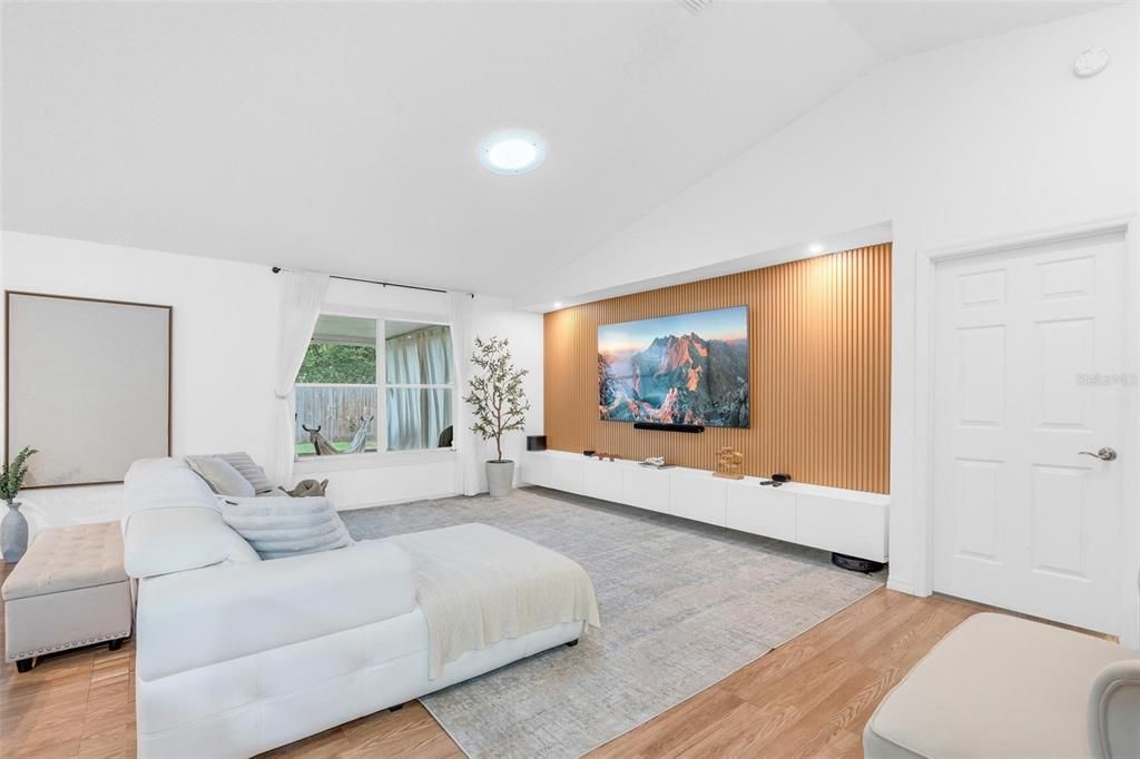 For Sale: $430,000 (4 beds, 2 baths, 1558 Square Feet)