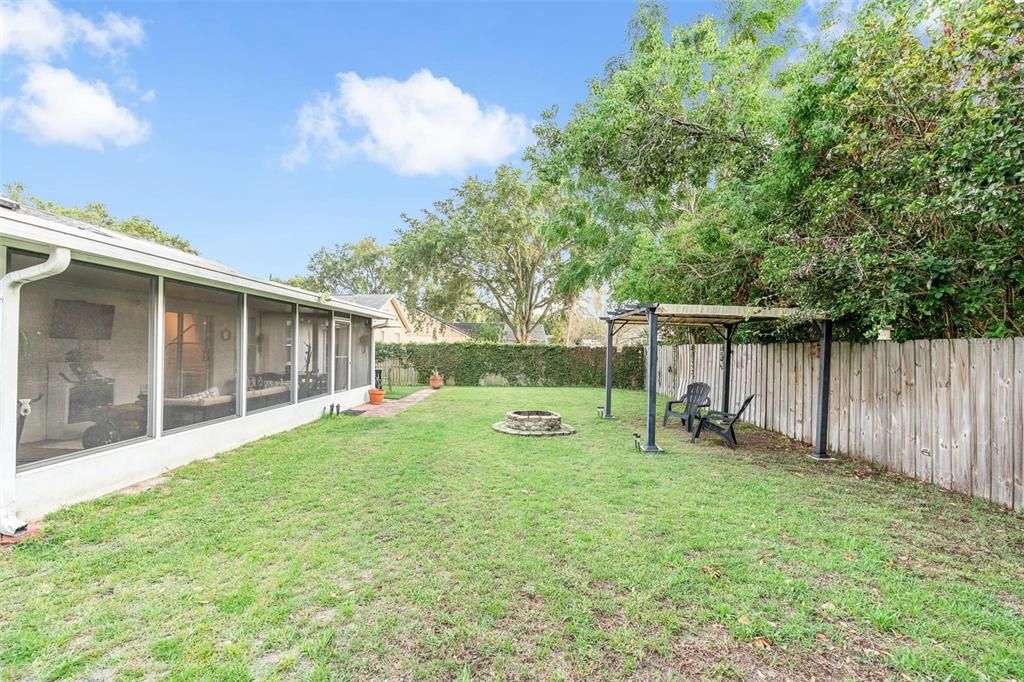 For Sale: $430,000 (4 beds, 2 baths, 1558 Square Feet)