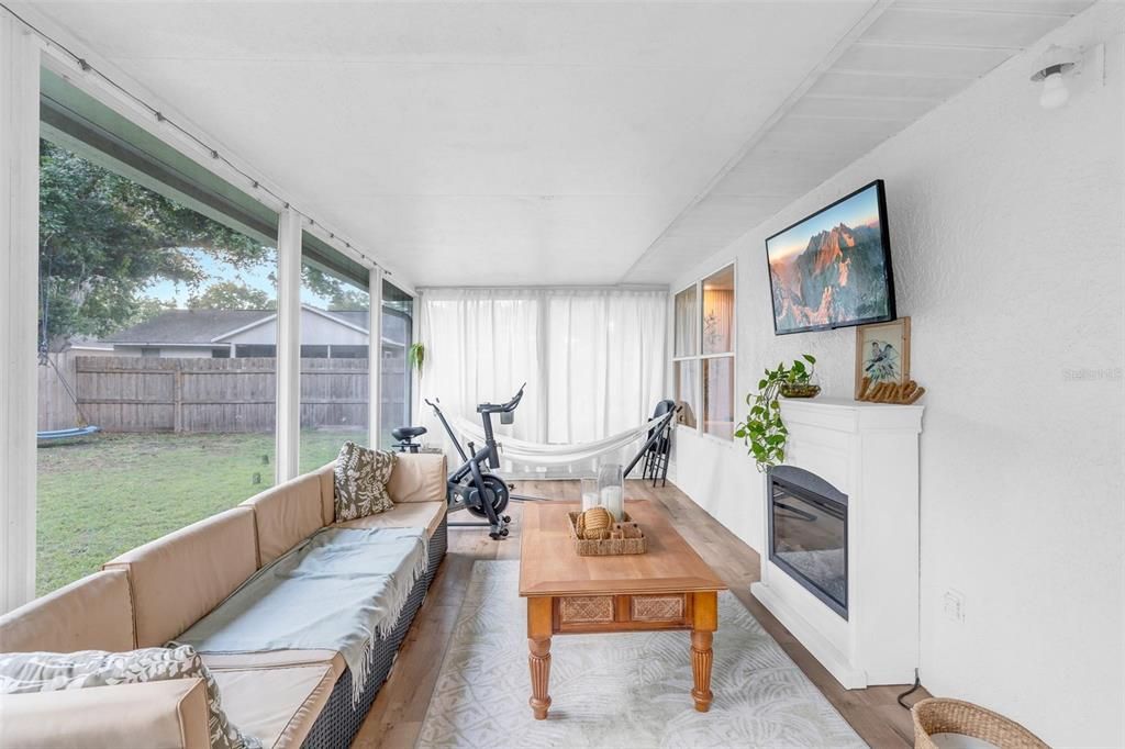 For Sale: $430,000 (4 beds, 2 baths, 1558 Square Feet)