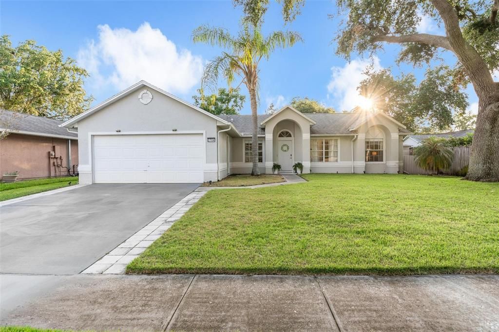 For Sale: $430,000 (4 beds, 2 baths, 1558 Square Feet)