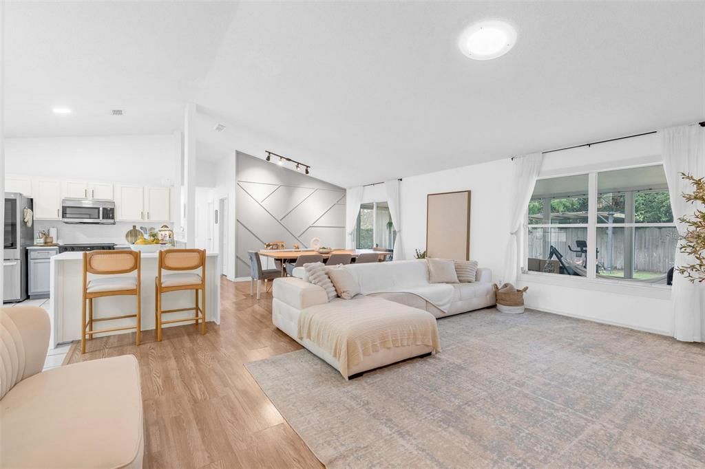 For Sale: $430,000 (4 beds, 2 baths, 1558 Square Feet)