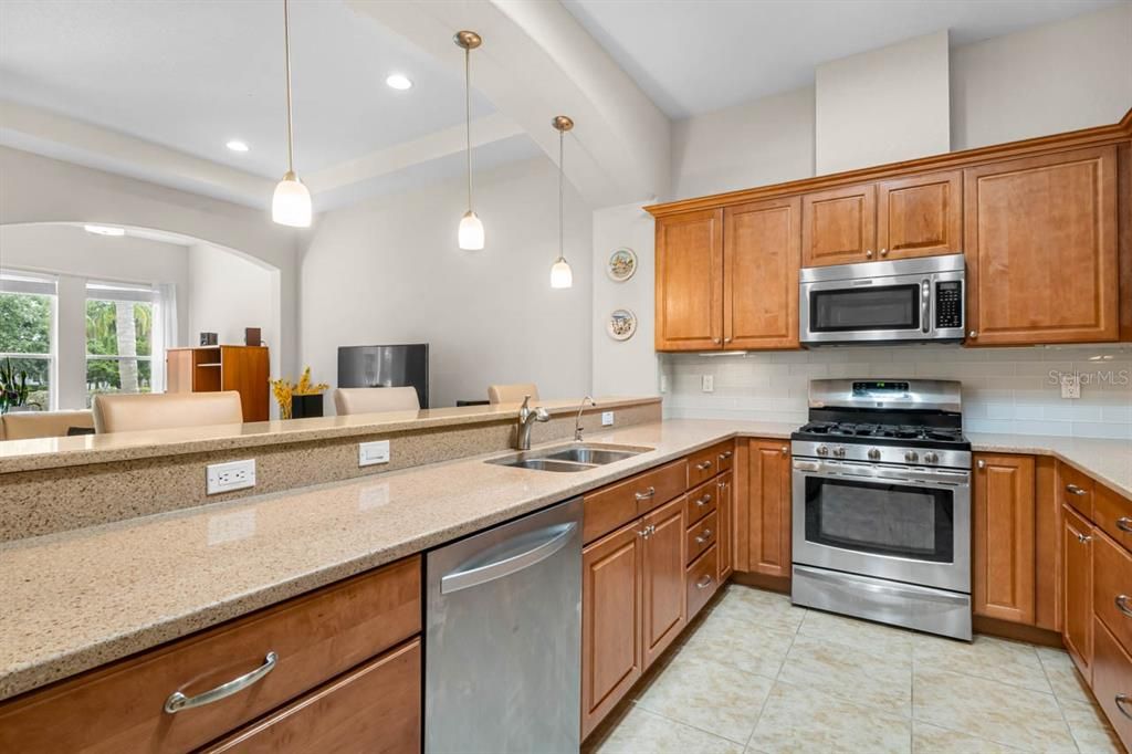 For Sale: $345,000 (3 beds, 2 baths, 1881 Square Feet)