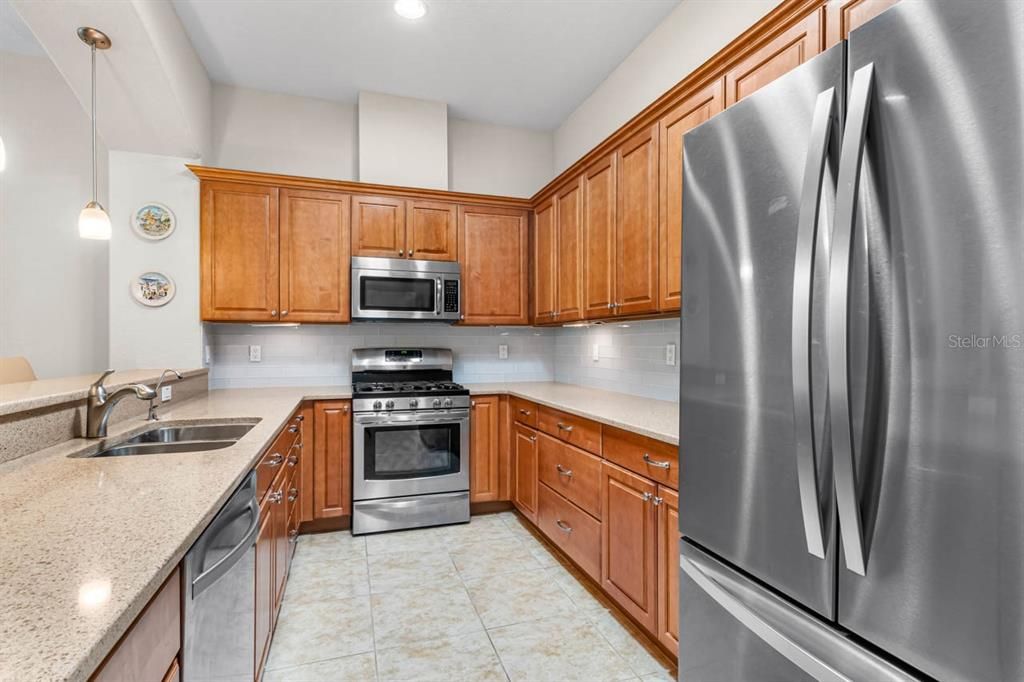For Sale: $345,000 (3 beds, 2 baths, 1881 Square Feet)