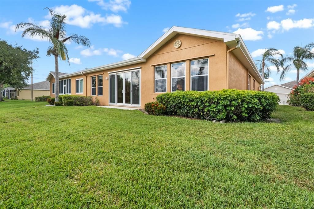 For Sale: $345,000 (3 beds, 2 baths, 1881 Square Feet)