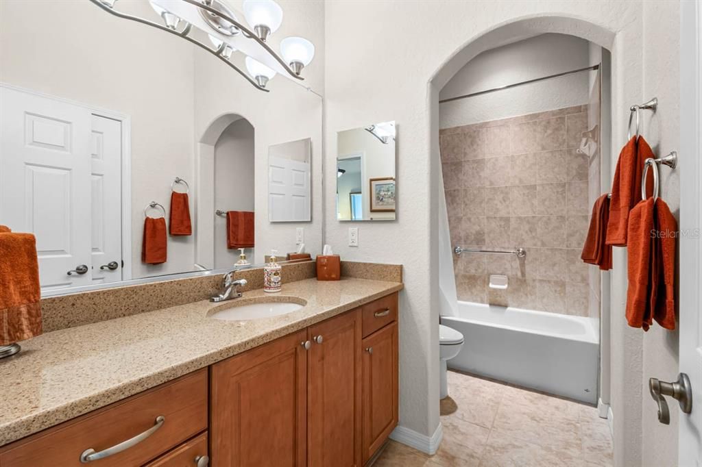 For Sale: $345,000 (3 beds, 2 baths, 1881 Square Feet)