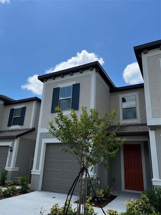 For Rent: $2,200 (3 beds, 2 baths, 1760 Square Feet)
