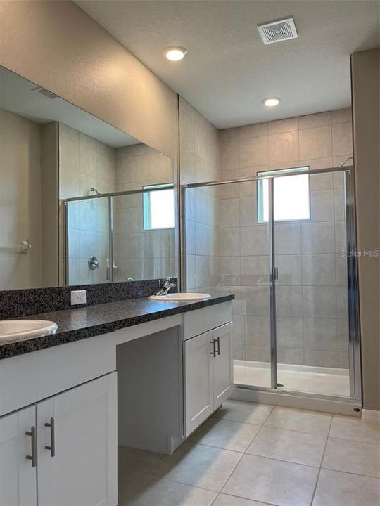 For Rent: $2,200 (3 beds, 2 baths, 1760 Square Feet)