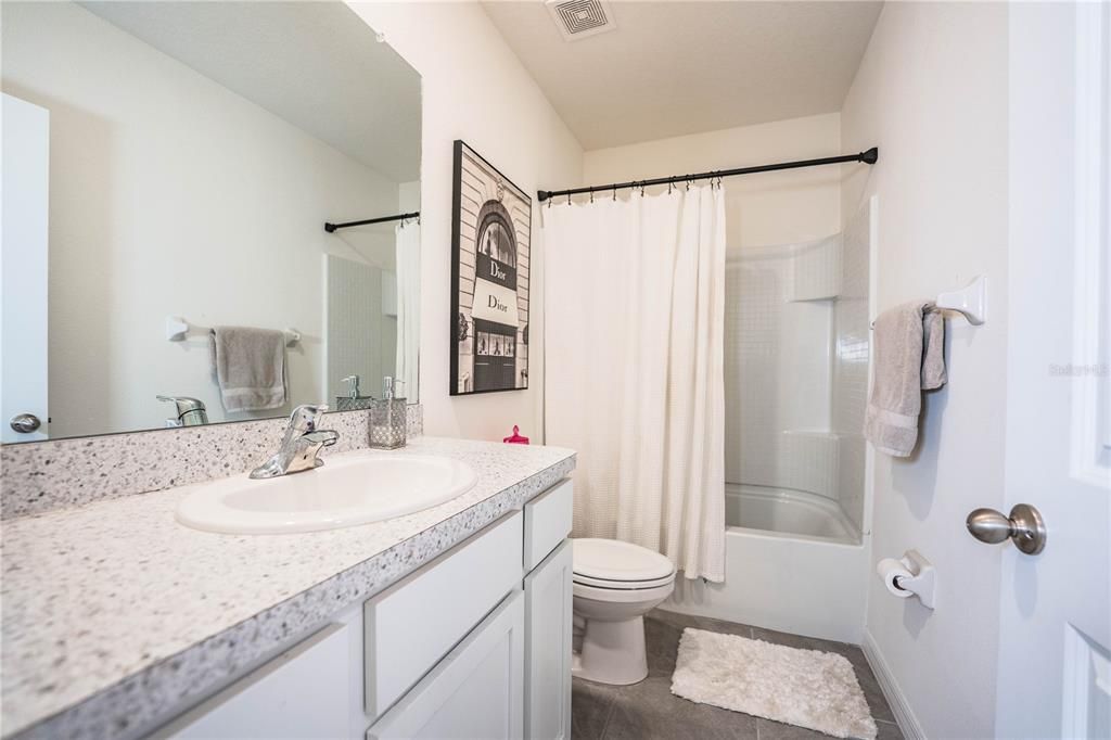 For Rent: $2,200 (3 beds, 2 baths, 1681 Square Feet)