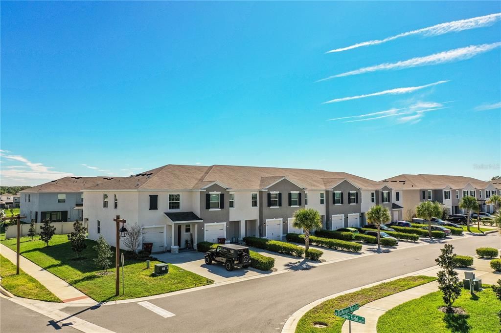 For Rent: $2,200 (3 beds, 2 baths, 1681 Square Feet)