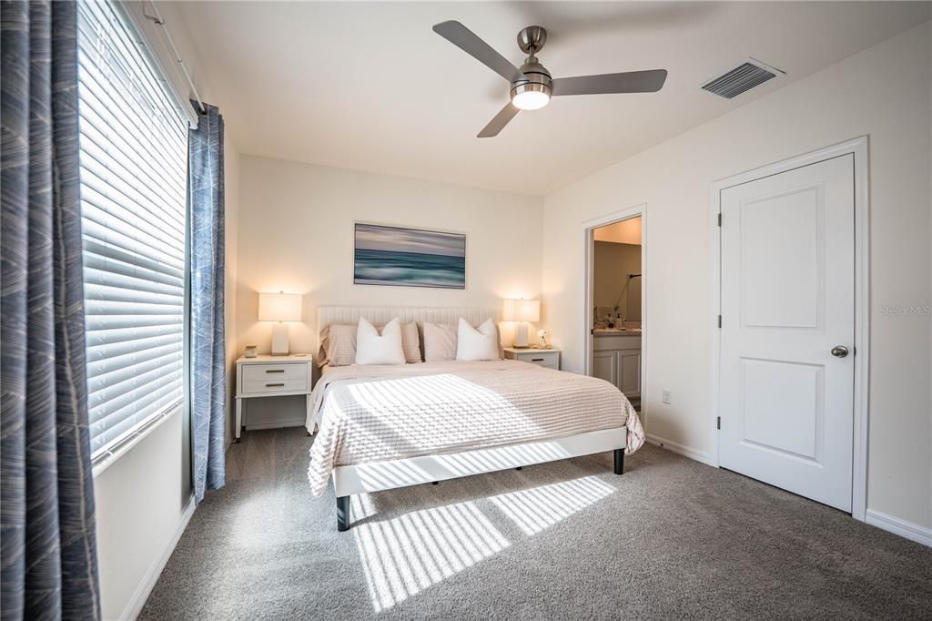 For Rent: $2,200 (3 beds, 2 baths, 1681 Square Feet)