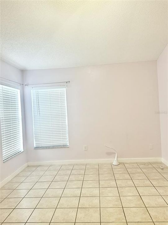 For Rent: $2,400 (3 beds, 2 baths, 1418 Square Feet)