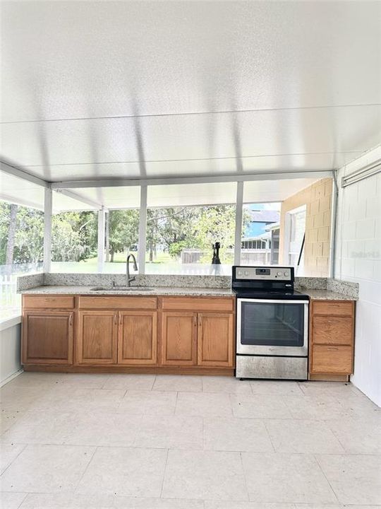 For Rent: $2,400 (3 beds, 2 baths, 1418 Square Feet)
