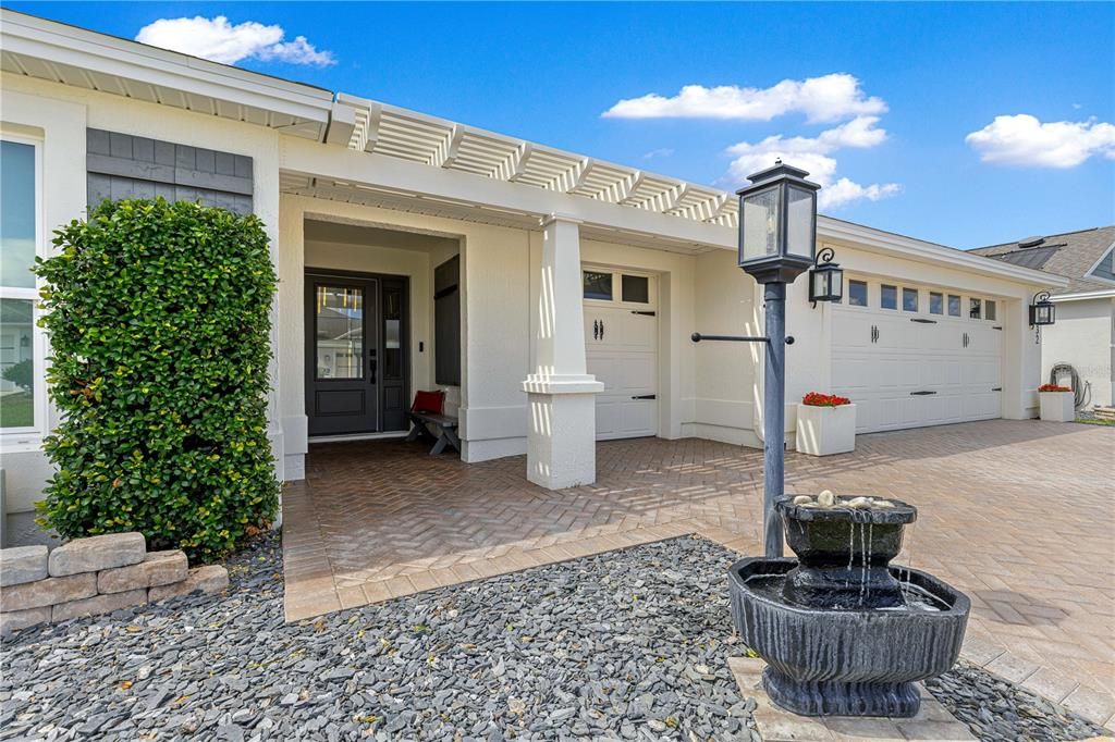 For Sale: $675,000 (3 beds, 3 baths, 1901 Square Feet)
