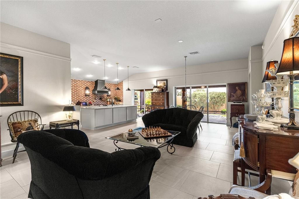 For Sale: $675,000 (3 beds, 3 baths, 1901 Square Feet)
