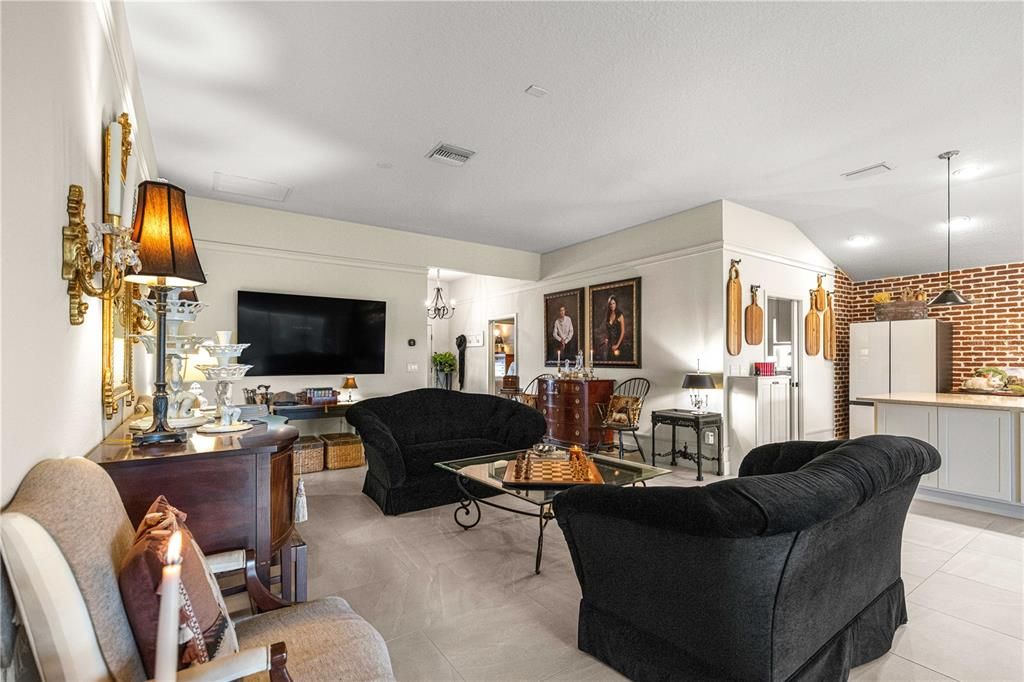 For Sale: $675,000 (3 beds, 3 baths, 1901 Square Feet)