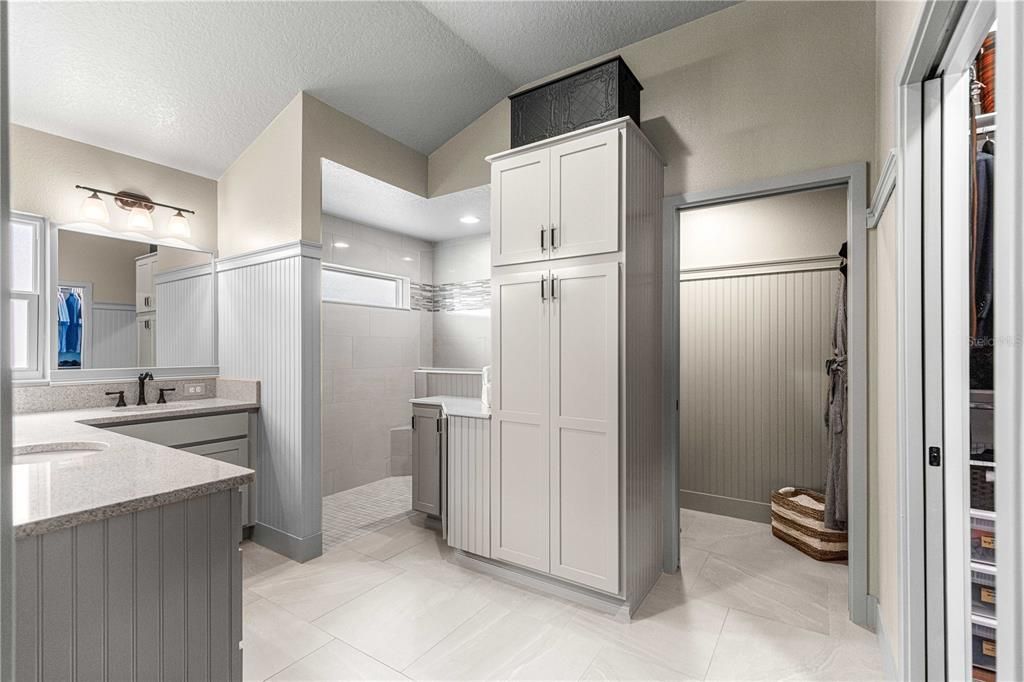 For Sale: $675,000 (3 beds, 3 baths, 1901 Square Feet)