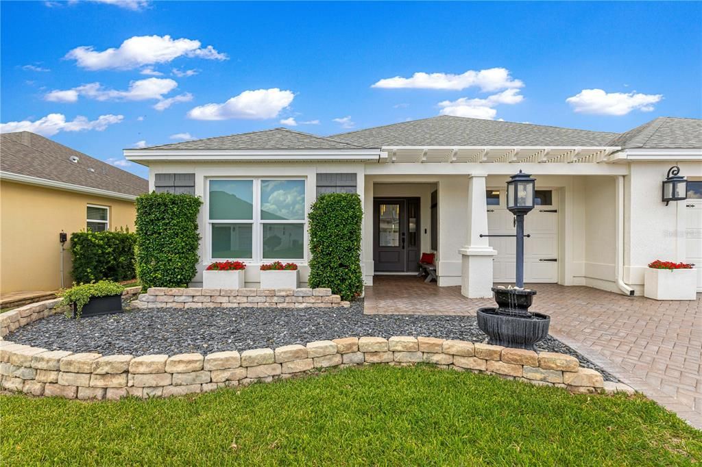 For Sale: $675,000 (3 beds, 3 baths, 1901 Square Feet)