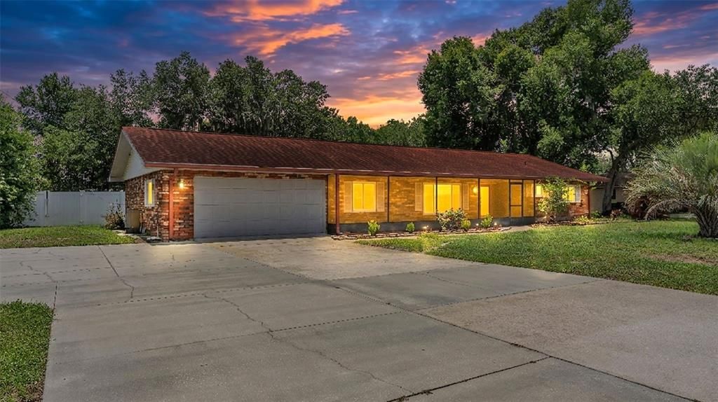 На продажу: $375,000 (3 спален, 2 ванн, 1986 Квадратных фут)