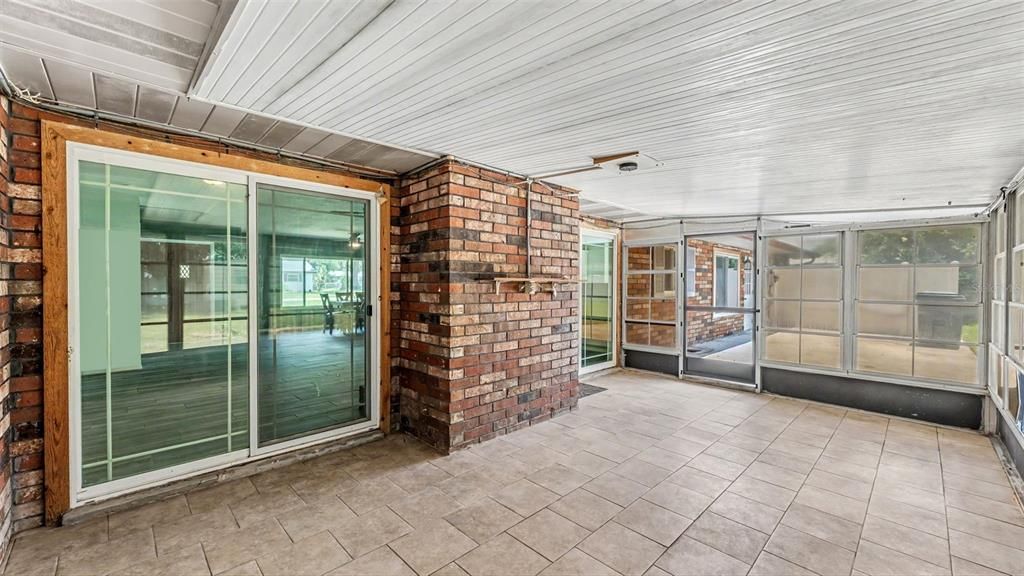 На продажу: $375,000 (3 спален, 2 ванн, 1986 Квадратных фут)
