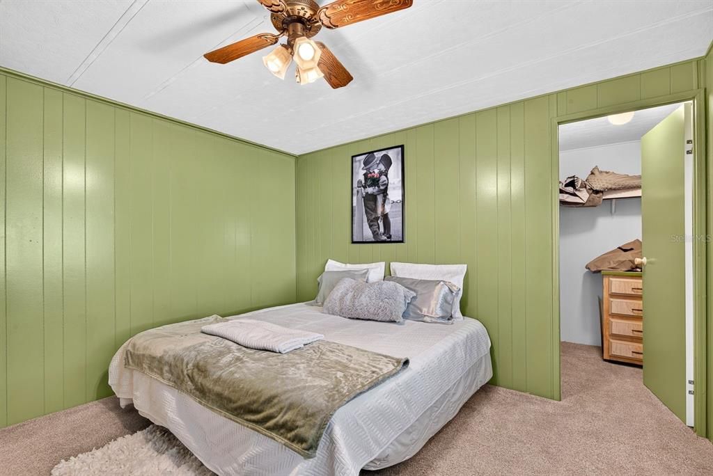 For Sale: $228,000 (2 beds, 2 baths, 1188 Square Feet)