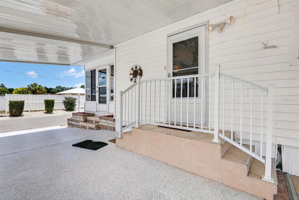 For Sale: $228,000 (2 beds, 2 baths, 1188 Square Feet)