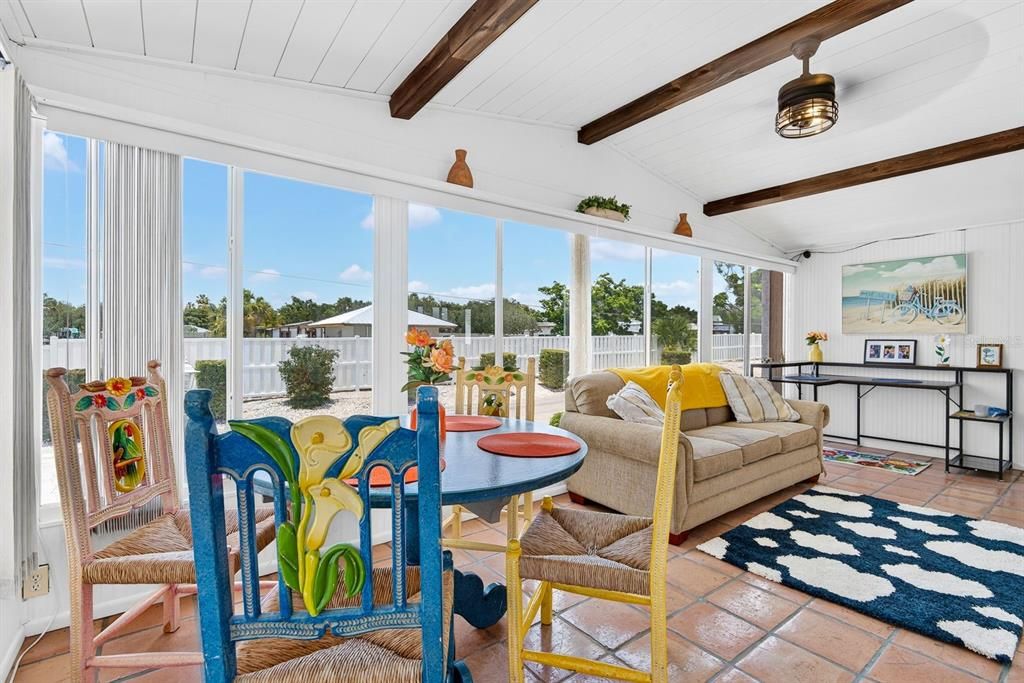 For Sale: $228,000 (2 beds, 2 baths, 1188 Square Feet)
