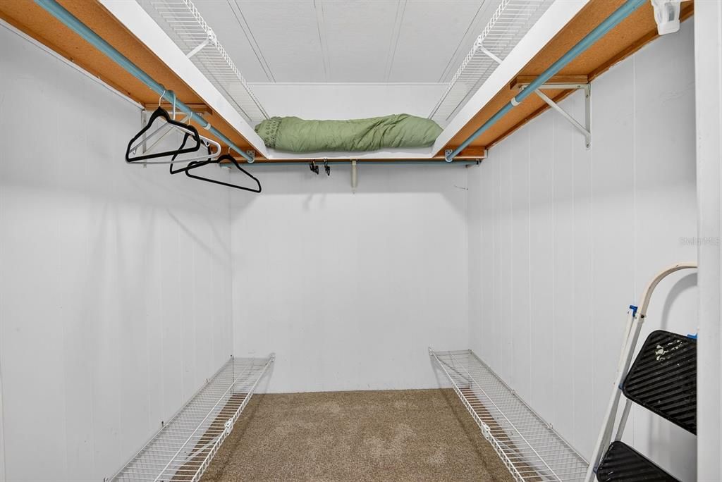 For Sale: $228,000 (2 beds, 2 baths, 1188 Square Feet)