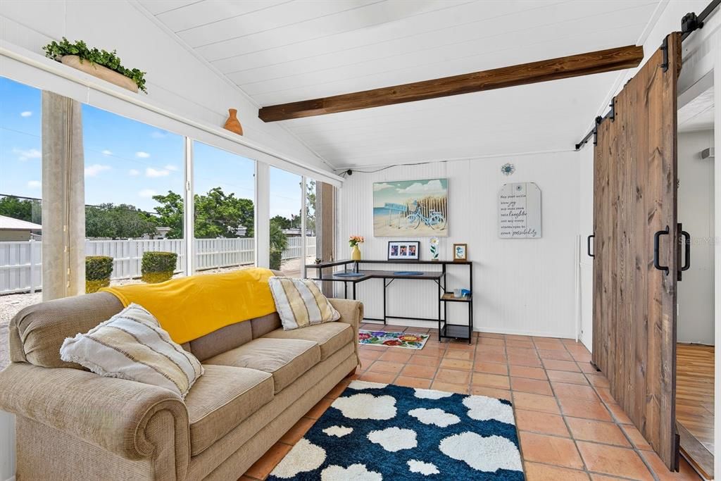 For Sale: $228,000 (2 beds, 2 baths, 1188 Square Feet)