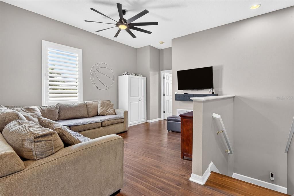 For Sale: $700,000 (4 beds, 2 baths, 2674 Square Feet)