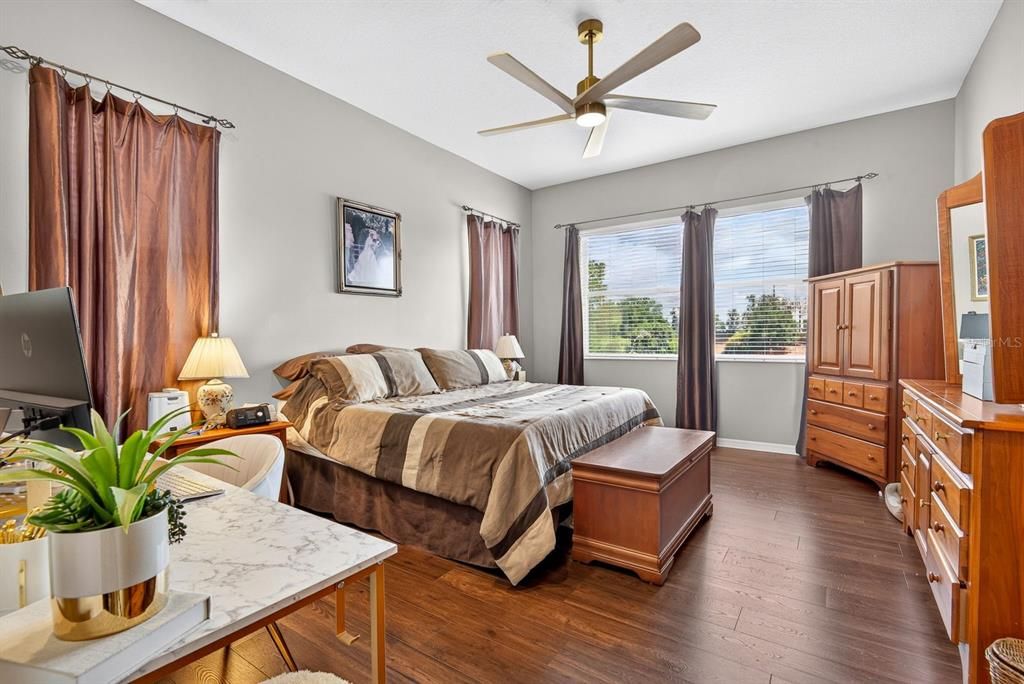 For Sale: $700,000 (4 beds, 2 baths, 2674 Square Feet)