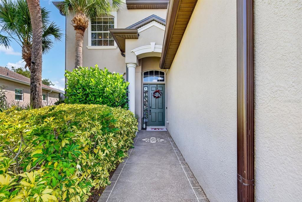 For Sale: $700,000 (4 beds, 2 baths, 2674 Square Feet)