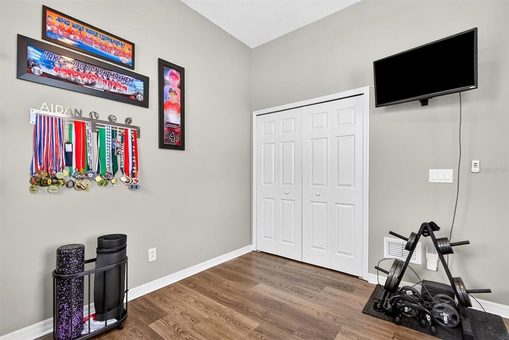 For Sale: $700,000 (4 beds, 2 baths, 2674 Square Feet)