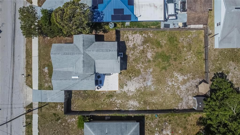 На продажу: $285,000 (3 спален, 1 ванн, 792 Квадратных фут)