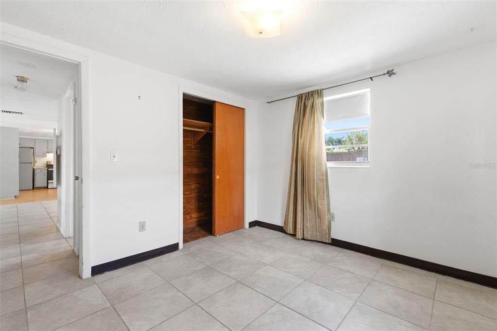 На продажу: $179,000 (2 спален, 1 ванн, 1096 Квадратных фут)