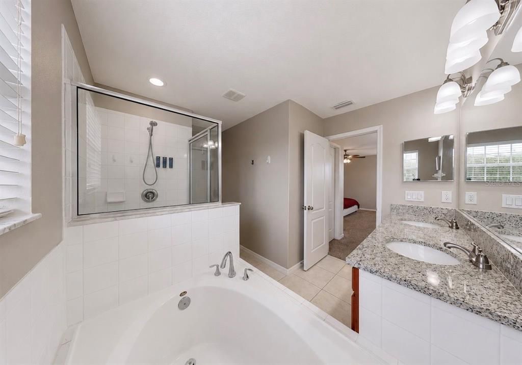 En Venta: $375,000 (5 camas, 3 baños, 2320 Pies cuadrados)