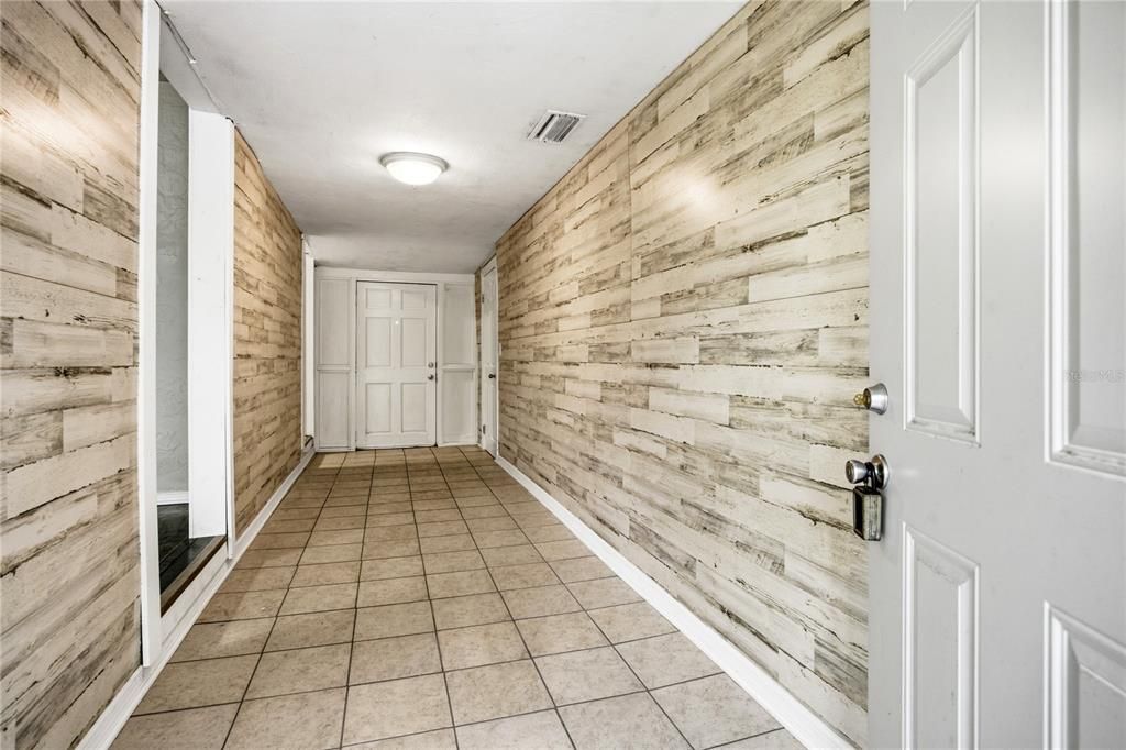 For Sale: $190,000 (3 beds, 1 baths, 1328 Square Feet)