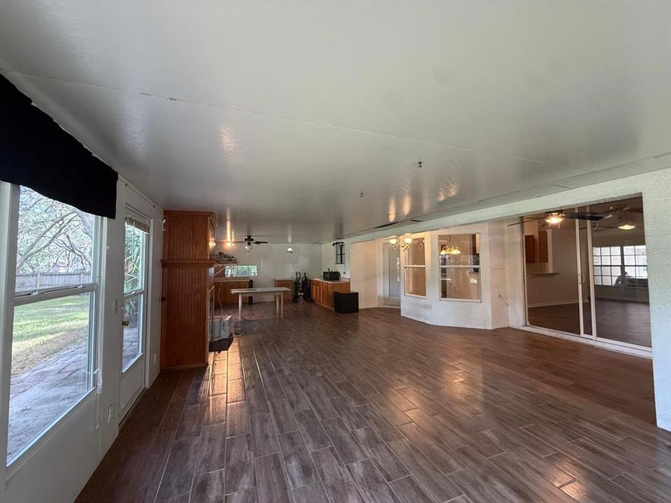En Venta: $397,900 (3 camas, 2 baños, 1601 Pies cuadrados)