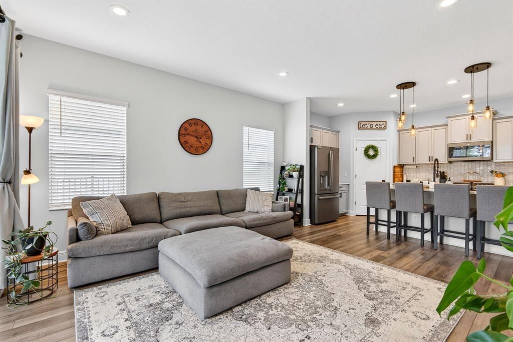 For Sale: $495,000 (2 beds, 2 baths, 1490 Square Feet)