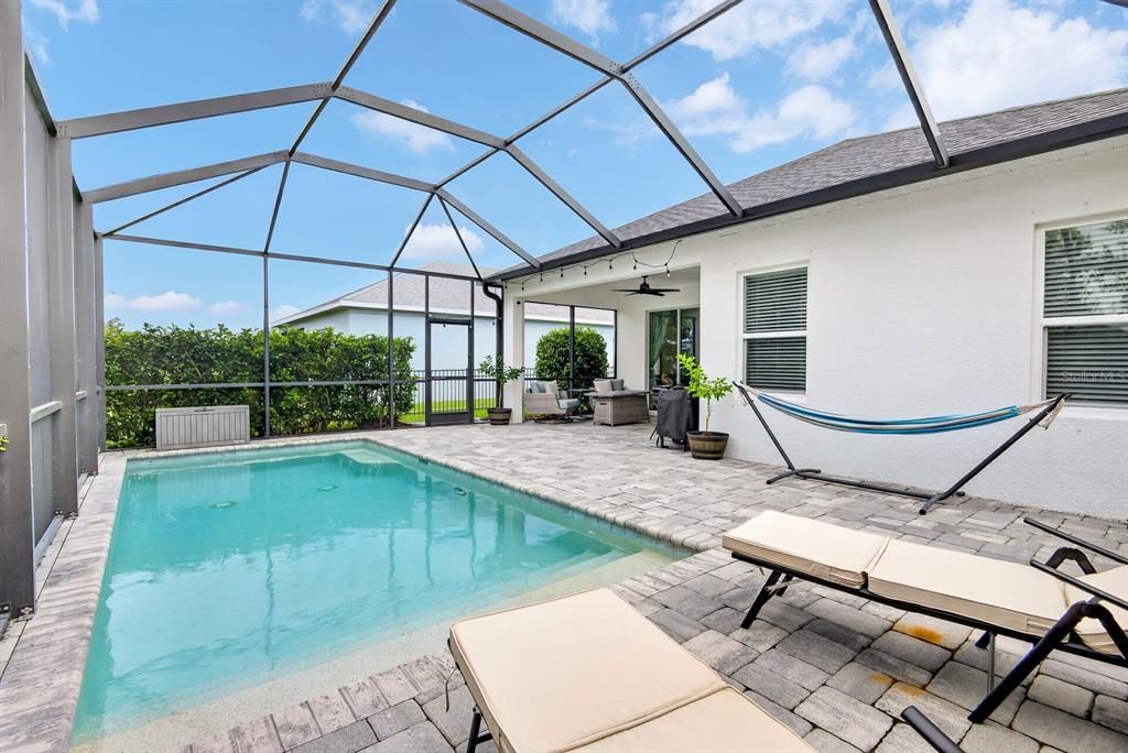 For Sale: $495,000 (2 beds, 2 baths, 1490 Square Feet)