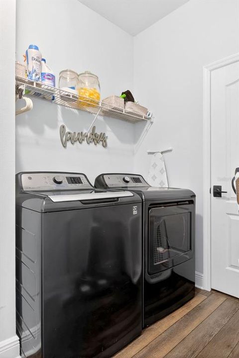 For Sale: $495,000 (2 beds, 2 baths, 1490 Square Feet)