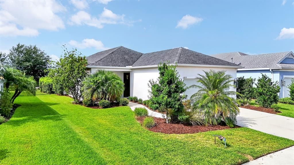 For Sale: $495,000 (2 beds, 2 baths, 1490 Square Feet)