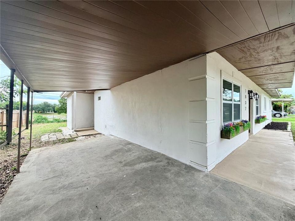 Activo con contrato: $309,000 (4 camas, 2 baños, 1454 Pies cuadrados)